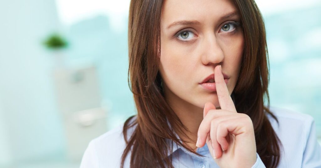 職場にいる嘘つき女の特徴とは？